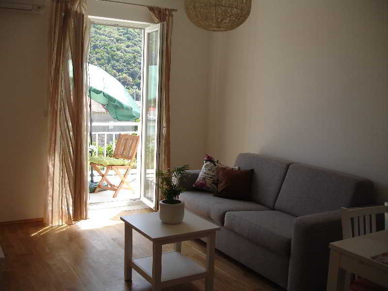Apartments Silvija Quận Mokošica Ngoại thất bức ảnh